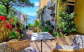 Apartment On The Shore Of The Bay Of Kotor With Free Wi-Fi